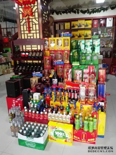 能在商超和烟酒店夹击中活得风生水起，全靠这三个字！