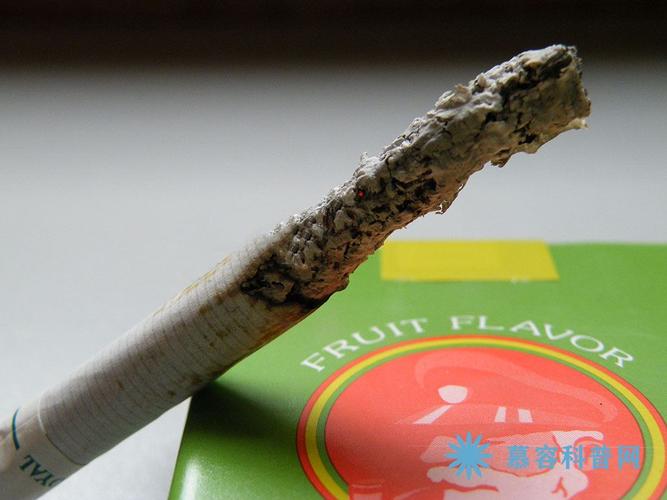 船长ARKROYAL黑椰子日版香烟